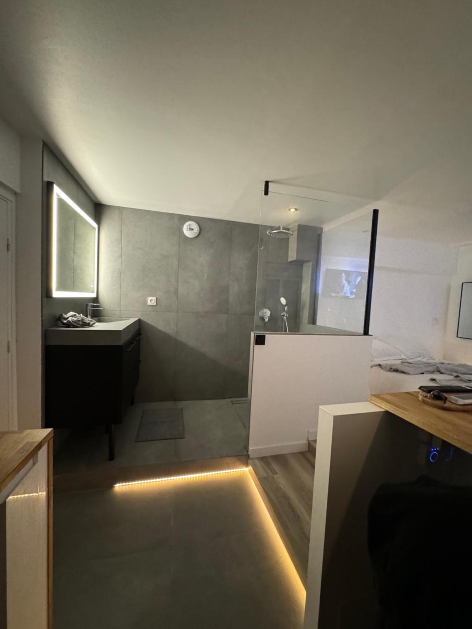 O Romeo - Suite Privee Fougeres Exterior photo